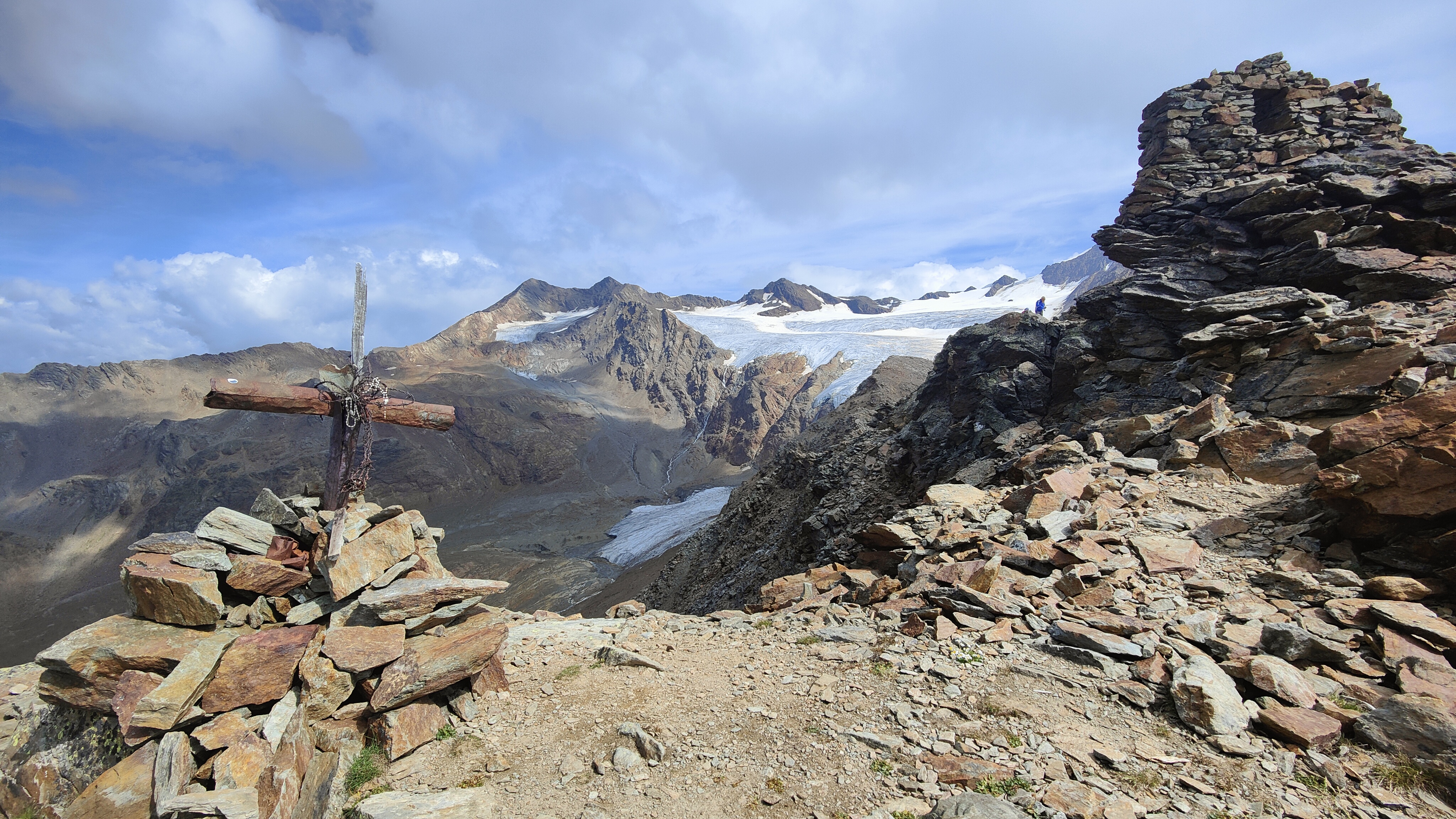 Bivacco Battaglione Monte Ortles e Cima di Vallumbrina